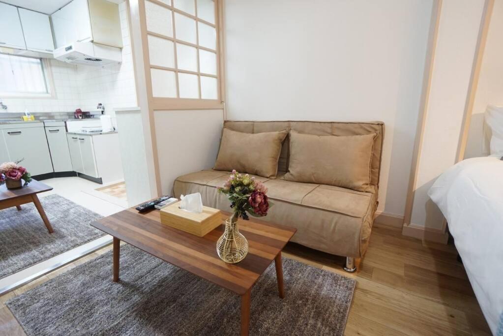Apartment House White Mansion 201 Osaka Dış mekan fotoğraf